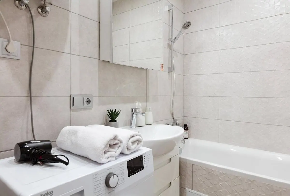 San Francisko Apartment Near Nyvky Metro Station 299 キエフ