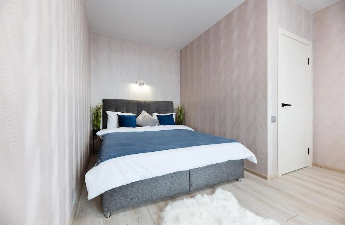 San Francisko Apartment Near Nyvky Metro Station 299 キエフ